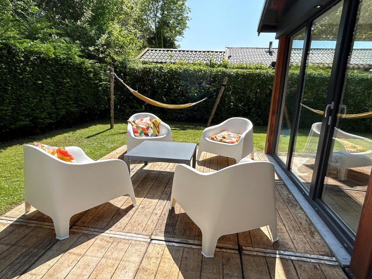 Oosterschelde Lodge Met Veel Privacy En Dicht Bij Het Water Scherpenisse Luaran gambar