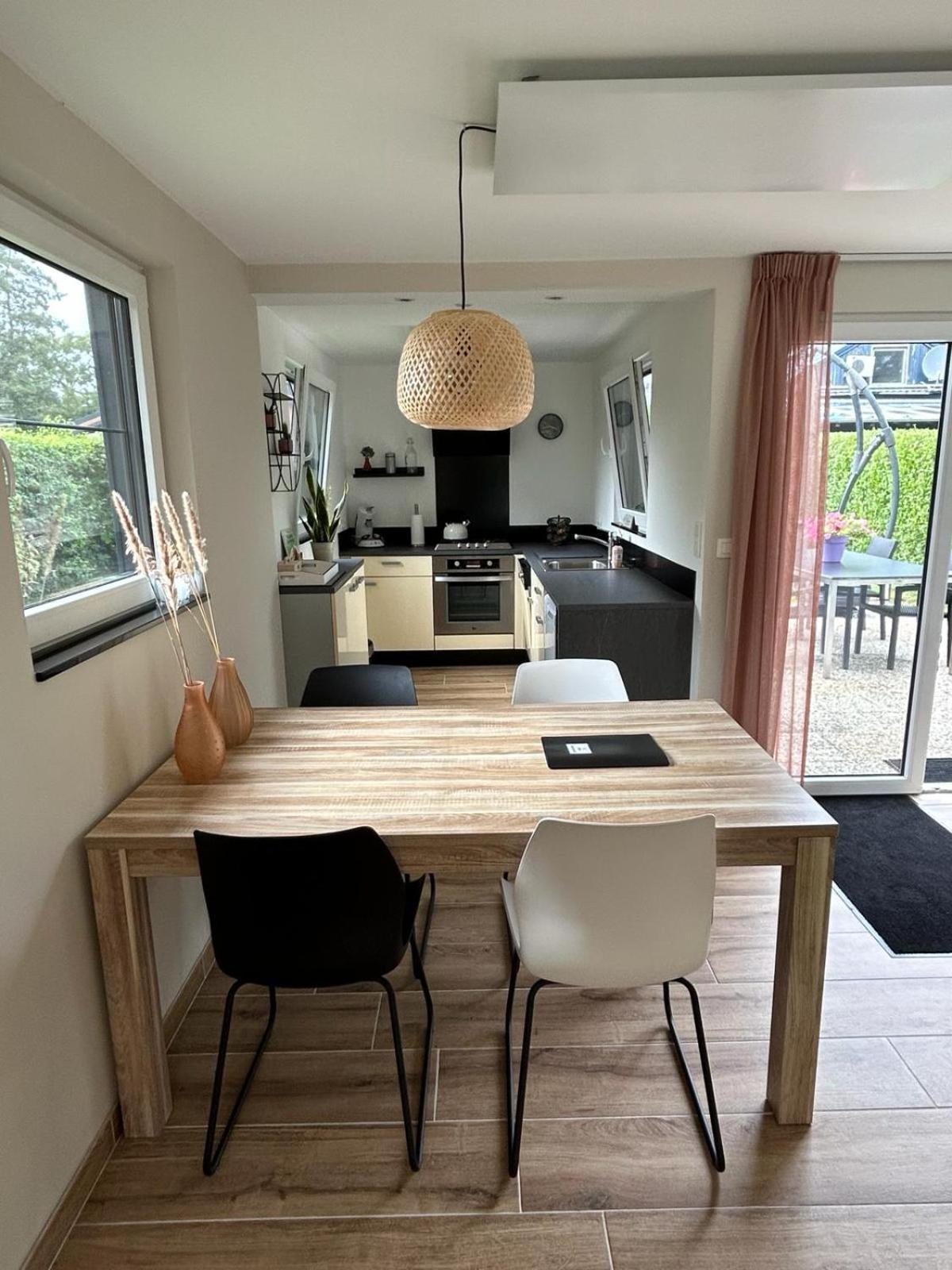 Oosterschelde Lodge Met Veel Privacy En Dicht Bij Het Water Scherpenisse Luaran gambar