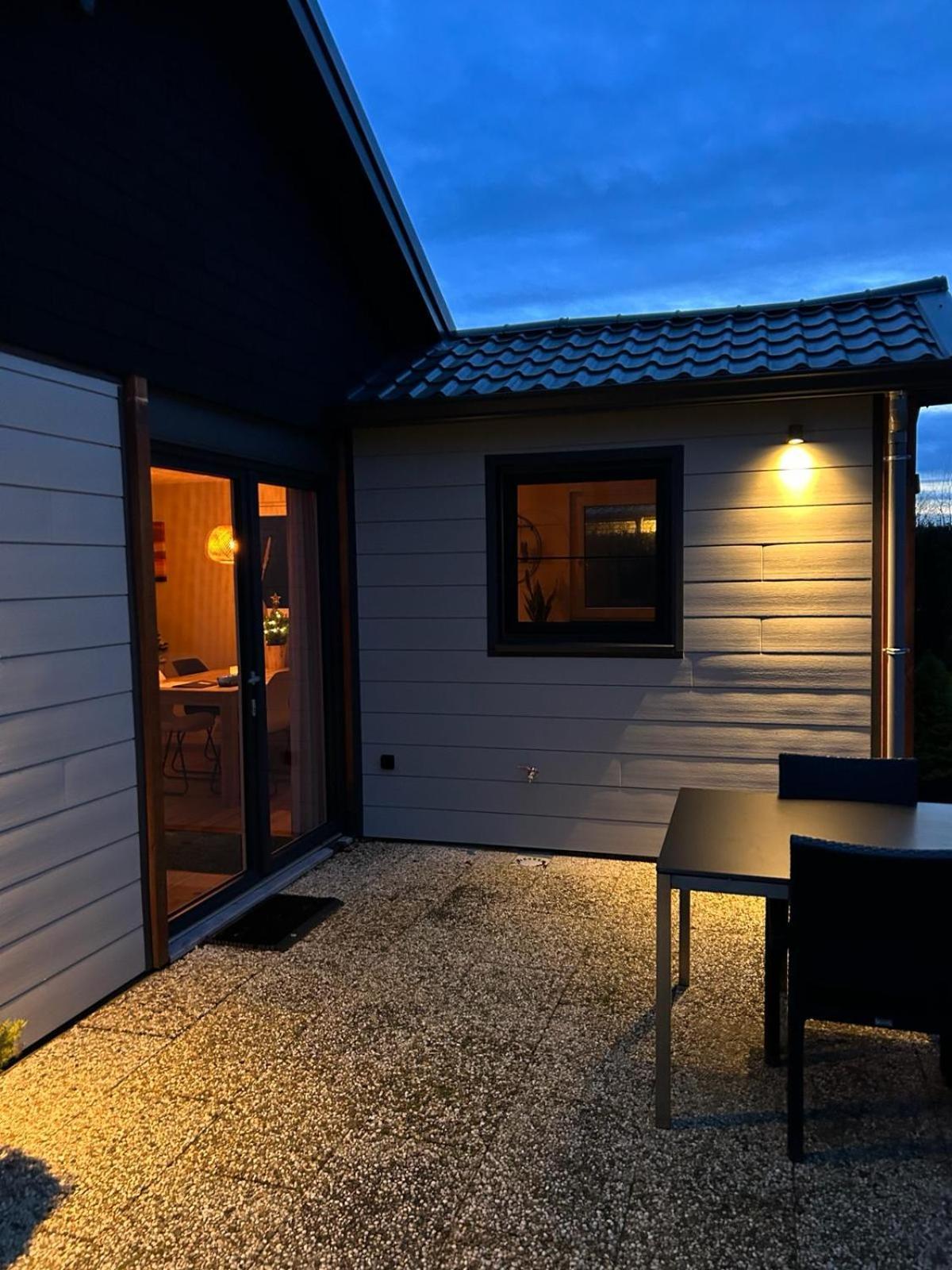 Oosterschelde Lodge Met Veel Privacy En Dicht Bij Het Water Scherpenisse Luaran gambar