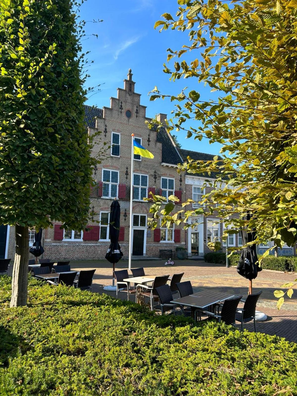 Oosterschelde Lodge Met Veel Privacy En Dicht Bij Het Water Scherpenisse Luaran gambar